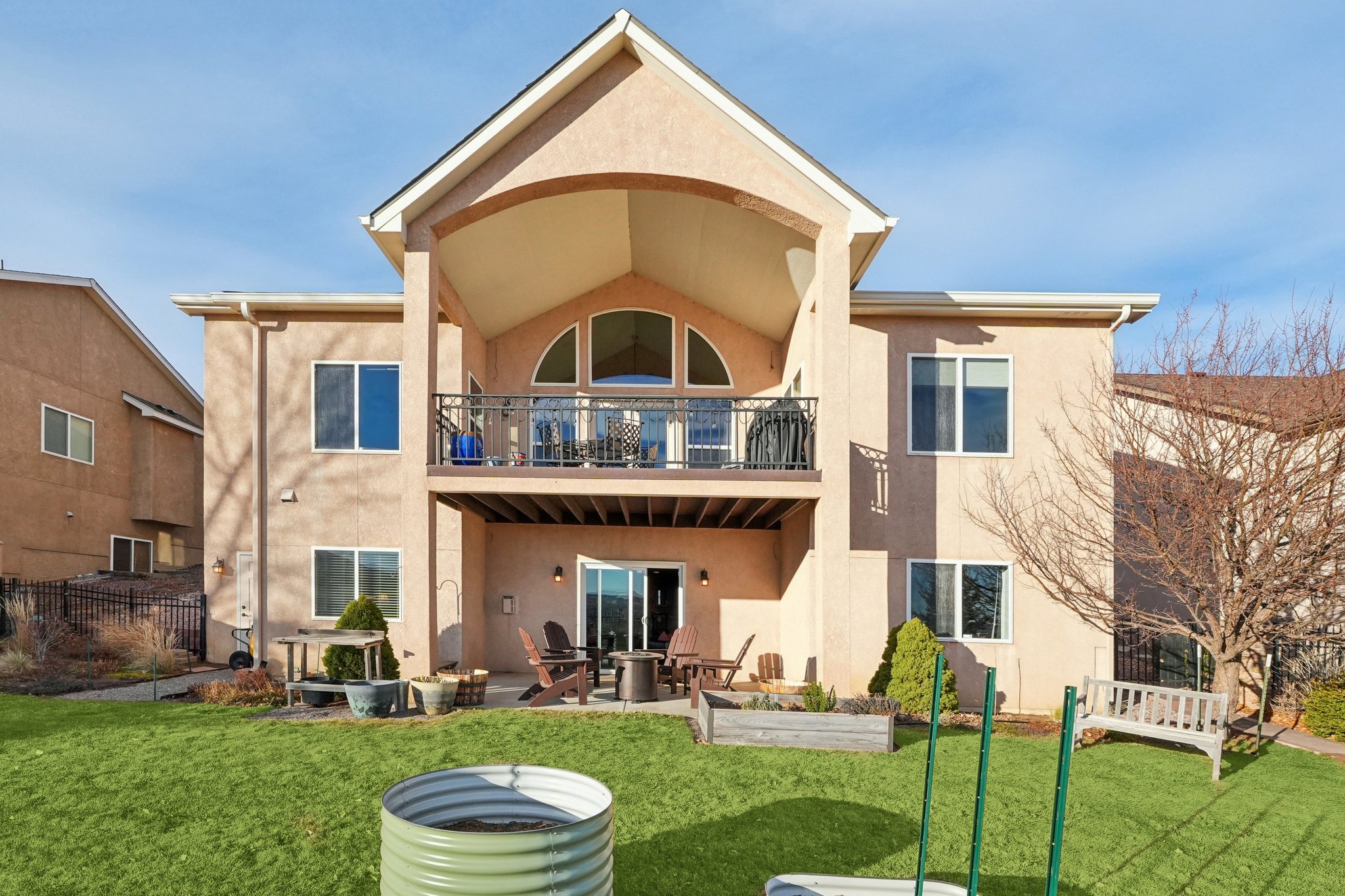 Bayfield Dr-S2101-080.jpg