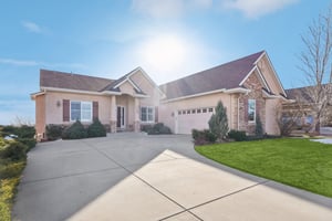 Bayfield Dr-S2101-002.jpg