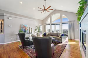 Bayfield Dr-S2101-007.jpg