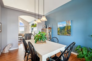 Bayfield Dr-S2101-017.jpg