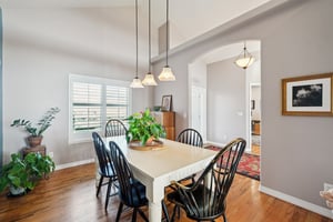 Bayfield Dr-S2101-019.jpg