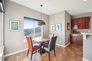 Bayfield Dr-S2101-020.jpg