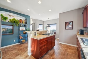 Bayfield Dr-S2101-027.jpg