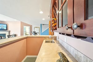 Bayfield Dr-S2101-033.jpg