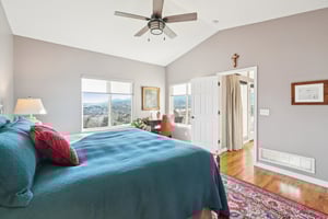 Bayfield Dr-S2101-043.jpg