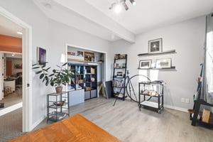 Bayfield Dr-S2101-058.jpg