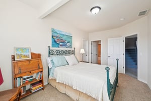 Bayfield Dr-S2101-060.jpg