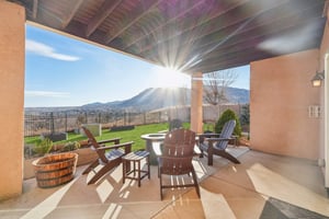 Bayfield Dr-S2101-074.jpg