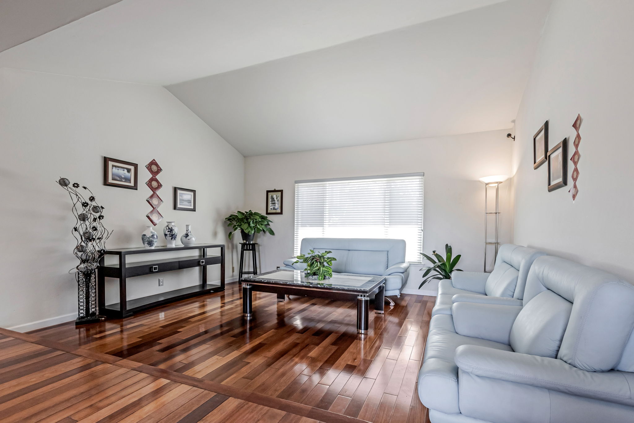 008_ 1135 Elmsford Dr 