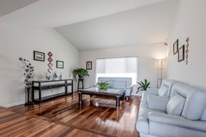 008_ 1135 Elmsford Dr 