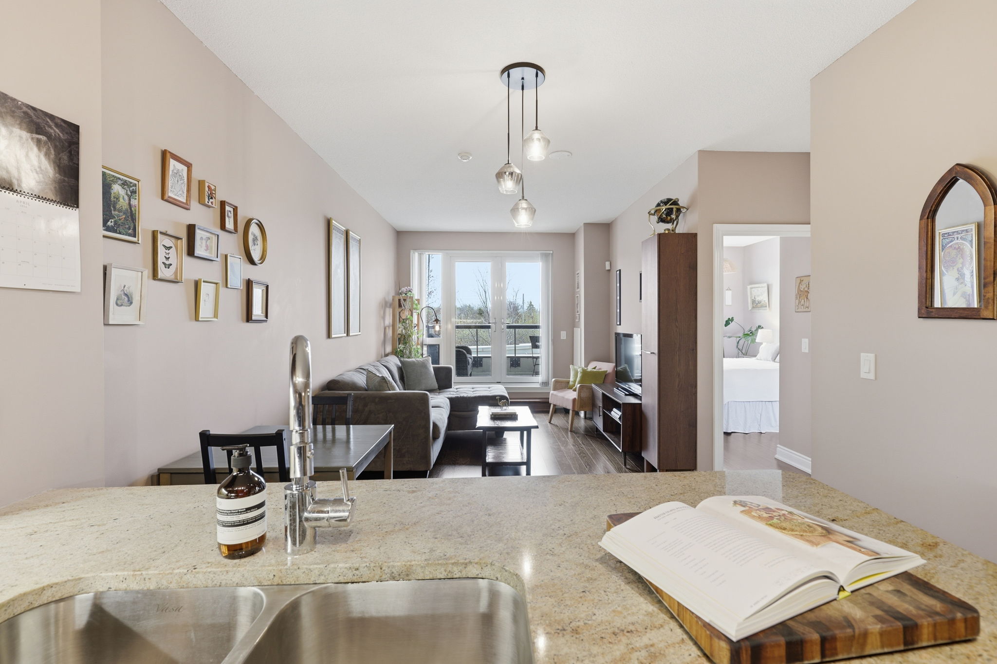 Property in Toronto — delivered property photograph 6