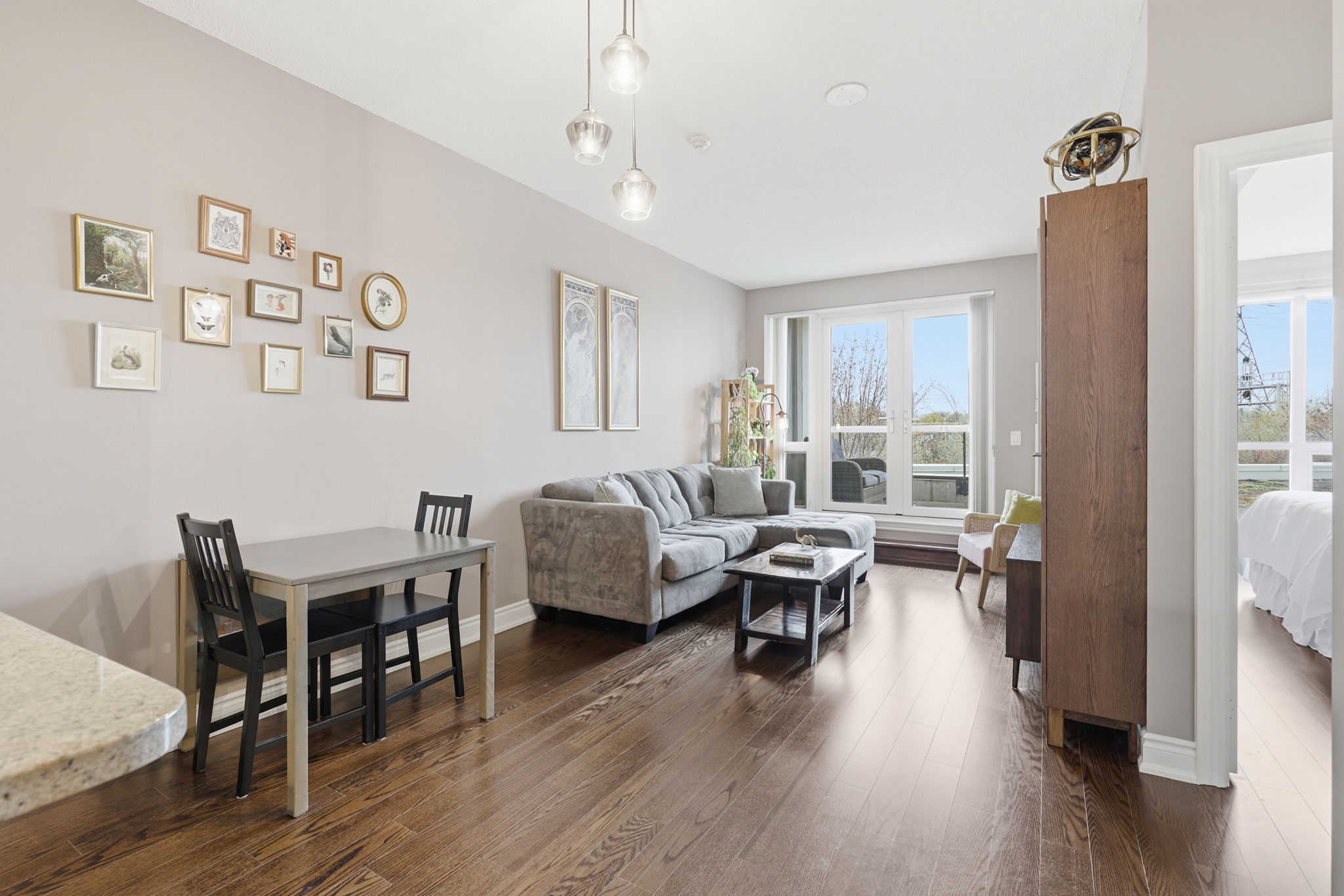 Property in Toronto — delivered property photograph 7