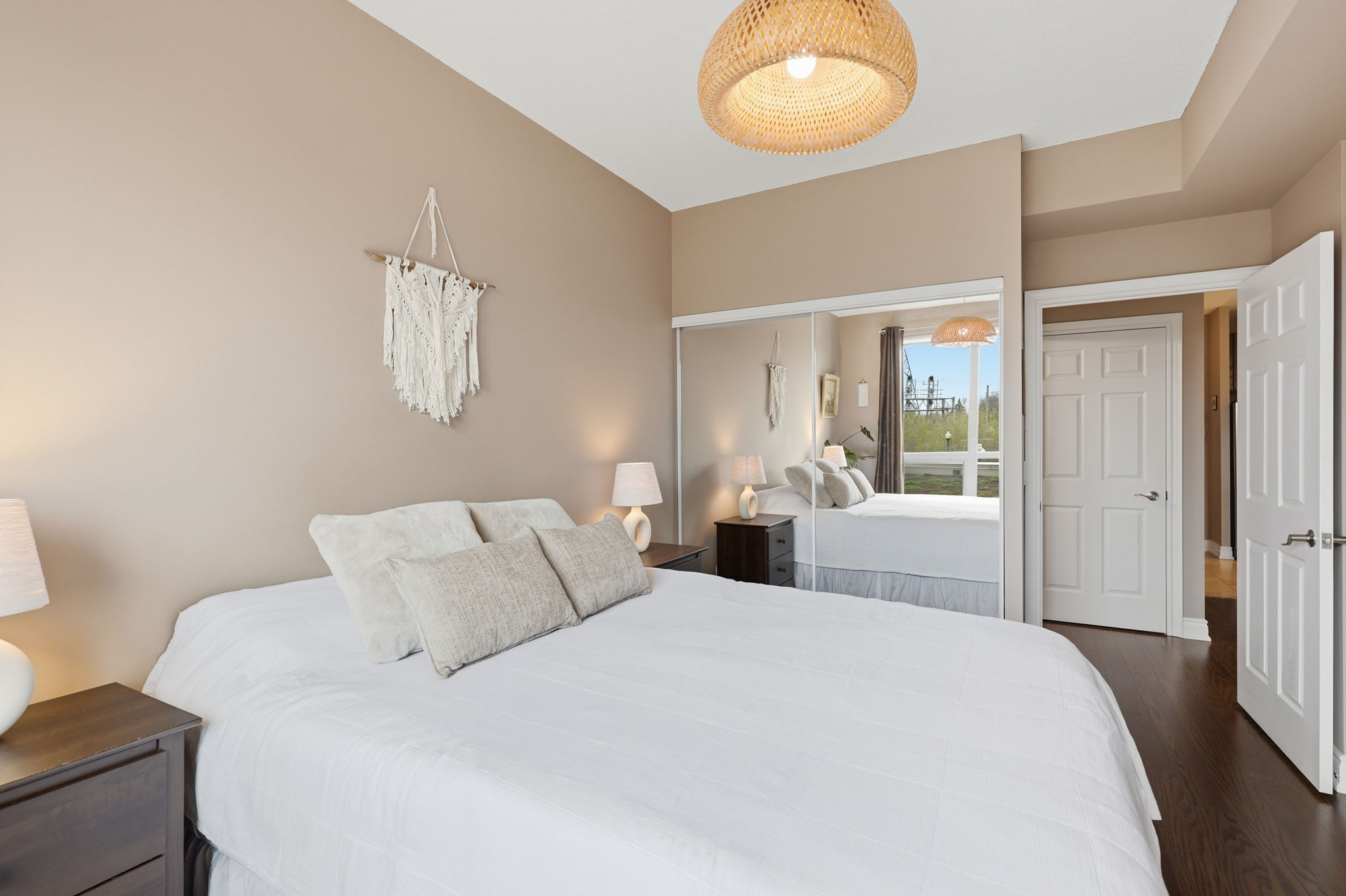 Property in Toronto — delivered property photograph 16