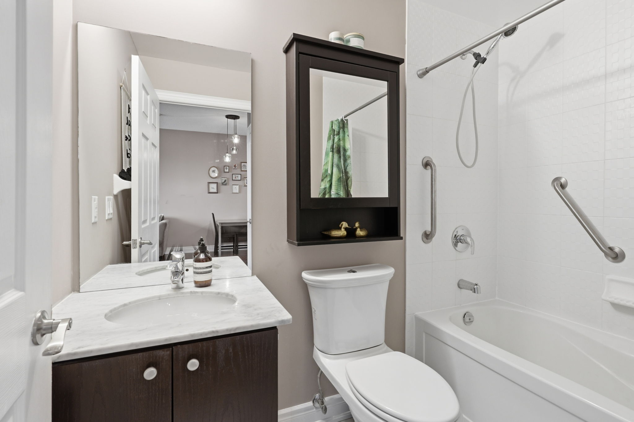 Property in Toronto — delivered property photograph 18