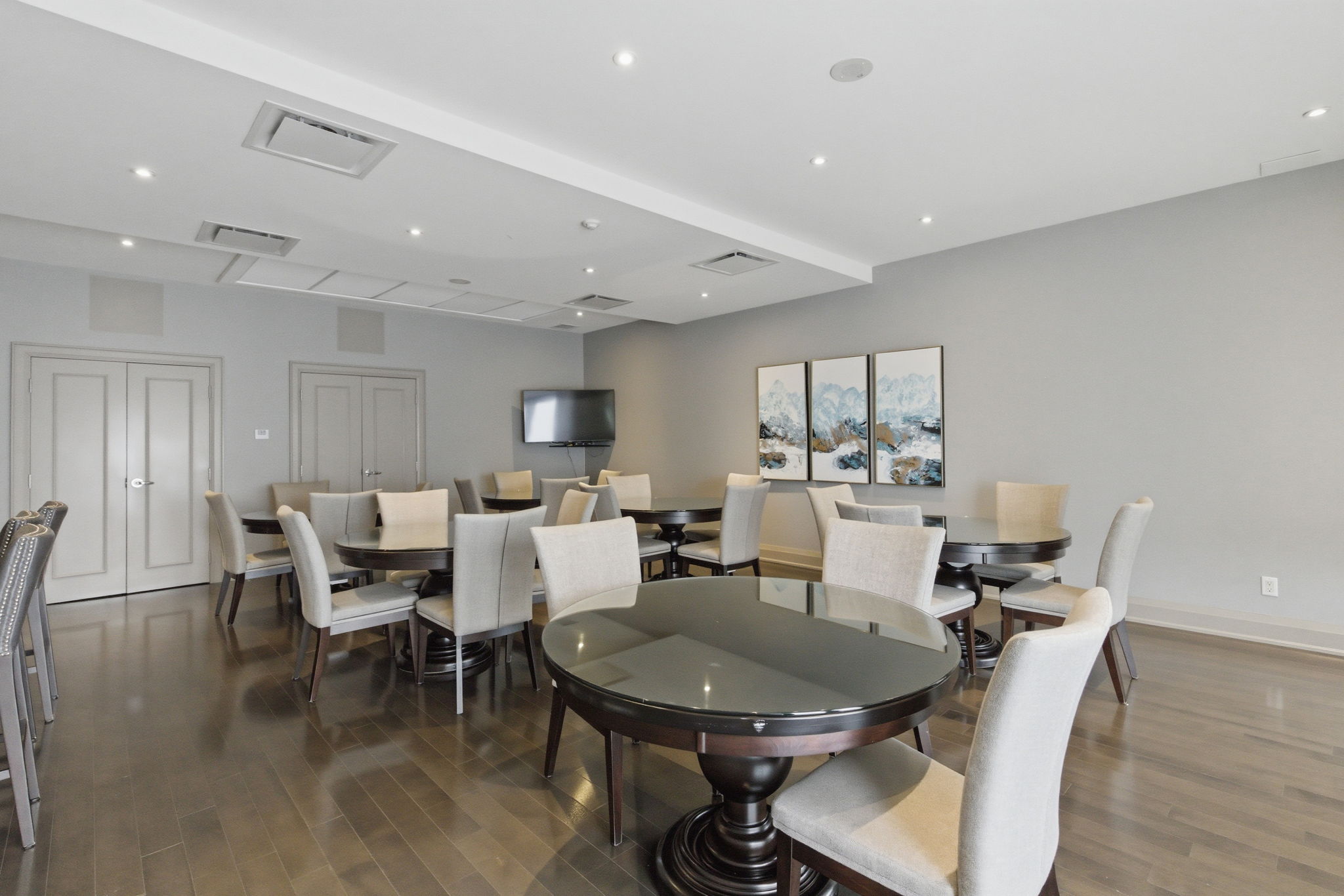 Property in Toronto — delivered property photograph 38