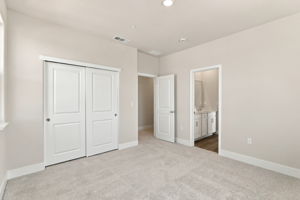  Photo 31