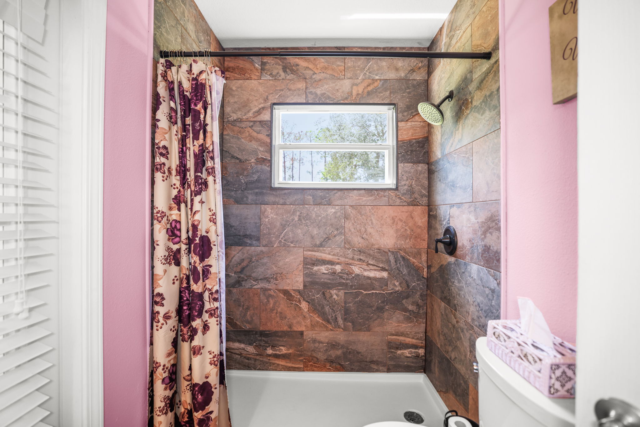 Bathroom 2 - 495A2645