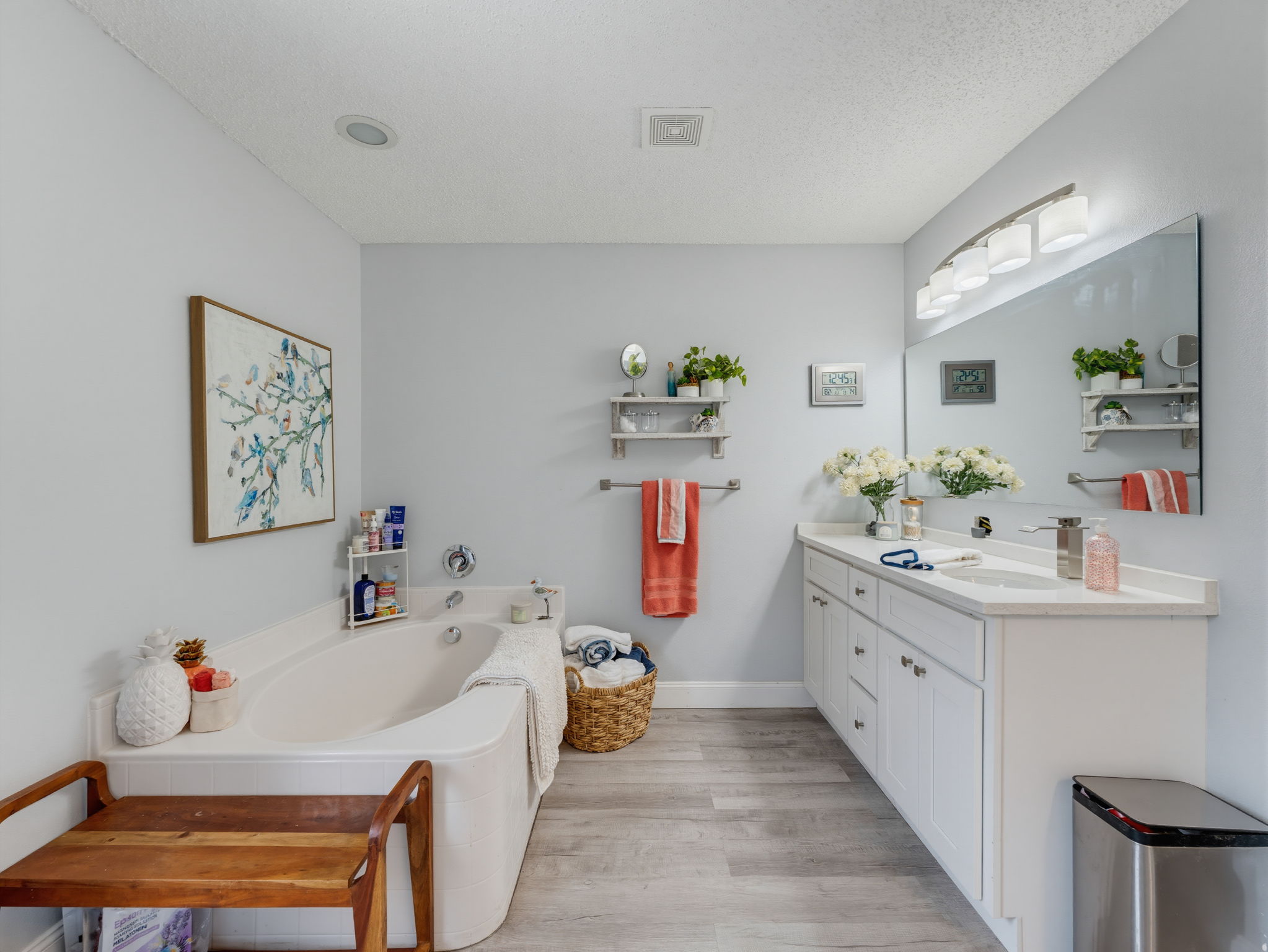  Photo 82