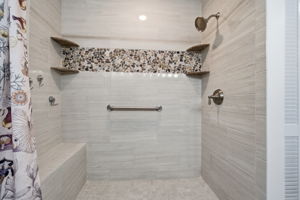  Photo 45