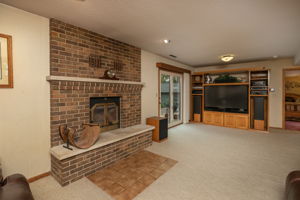 25-Family Room