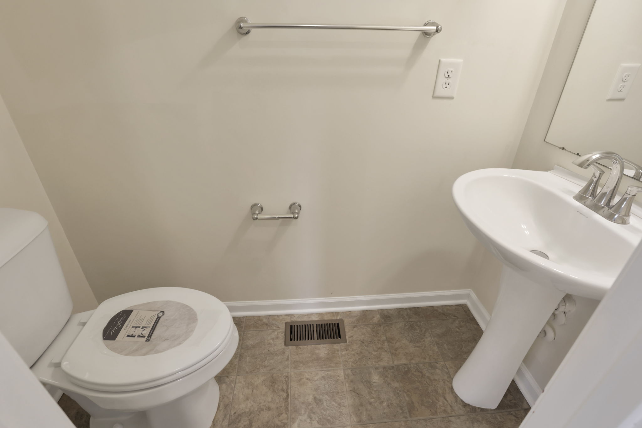  Photo 23