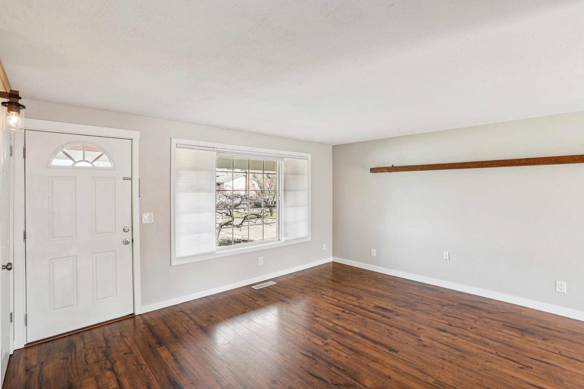 NE 193rd Ave-S0104-006.jpg