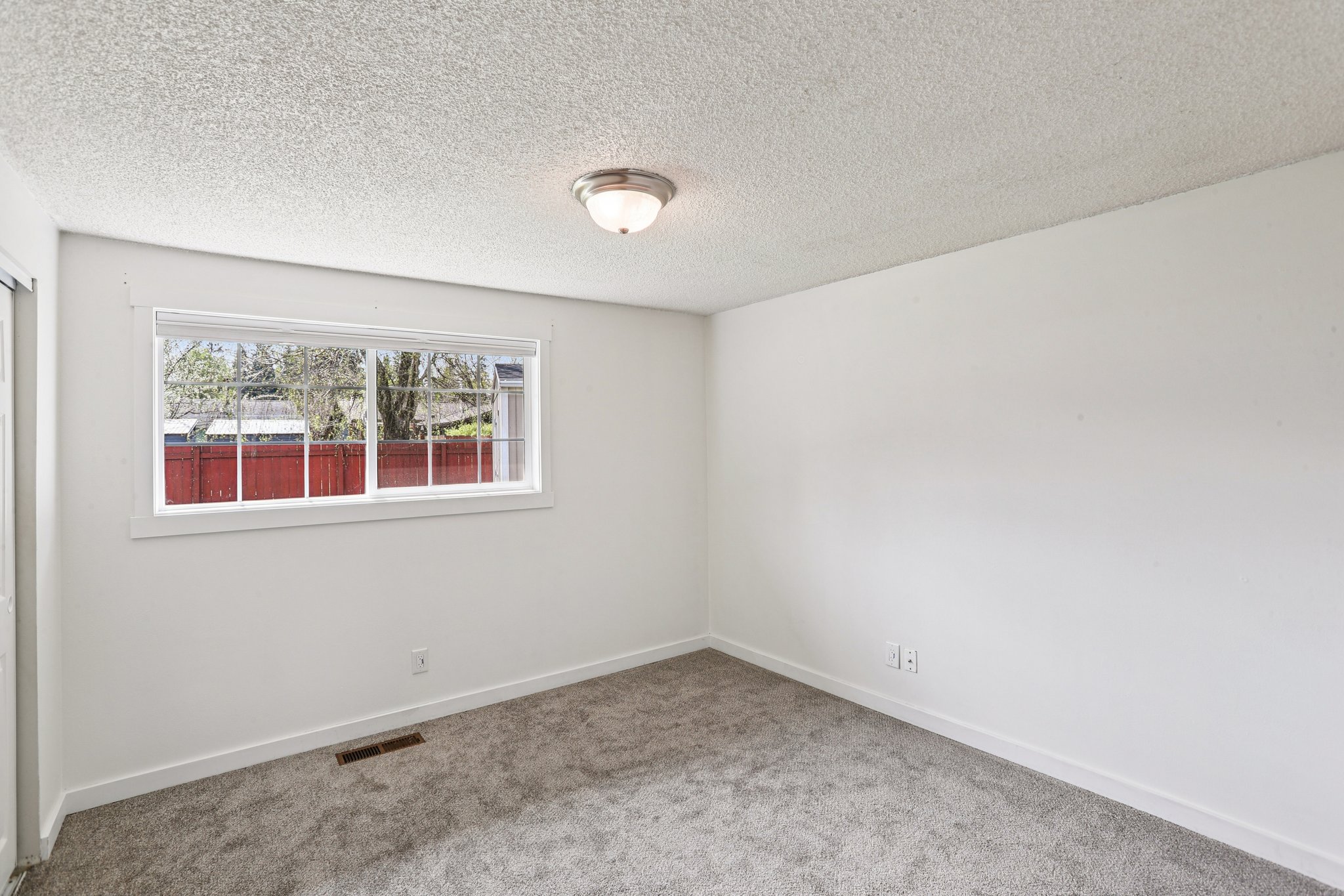 NE 193rd Ave-S0104-021.jpg