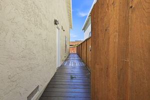  Photo 39