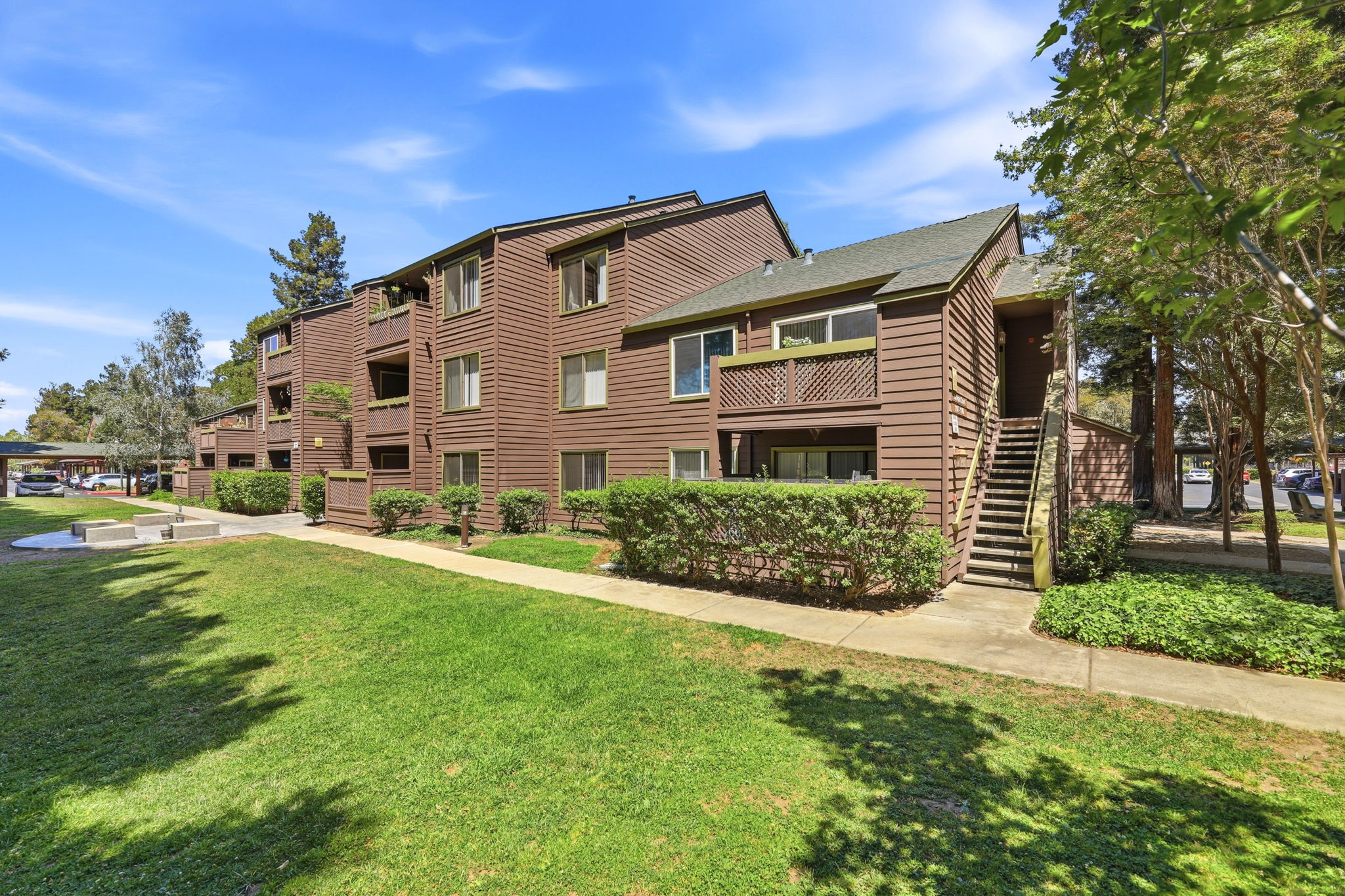 002_F8_1137 Yarwood Ct