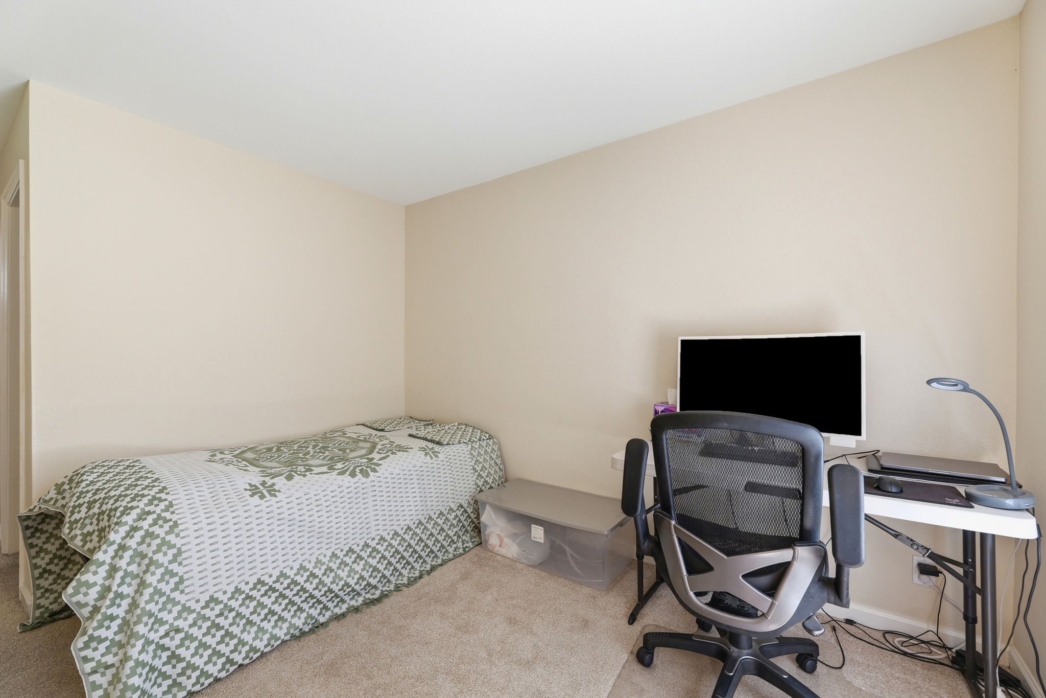 020_F8_1137 Yarwood Ct