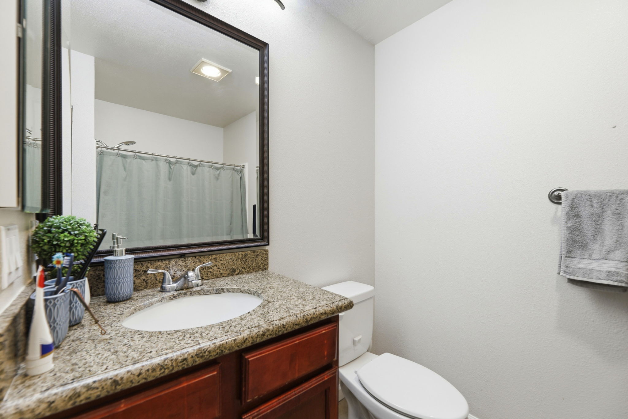 023_F8_1137 Yarwood Ct