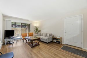 005_F8_1137 Yarwood Ct