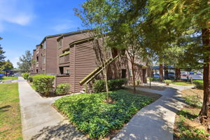 037_F8_1137 Yarwood Ct