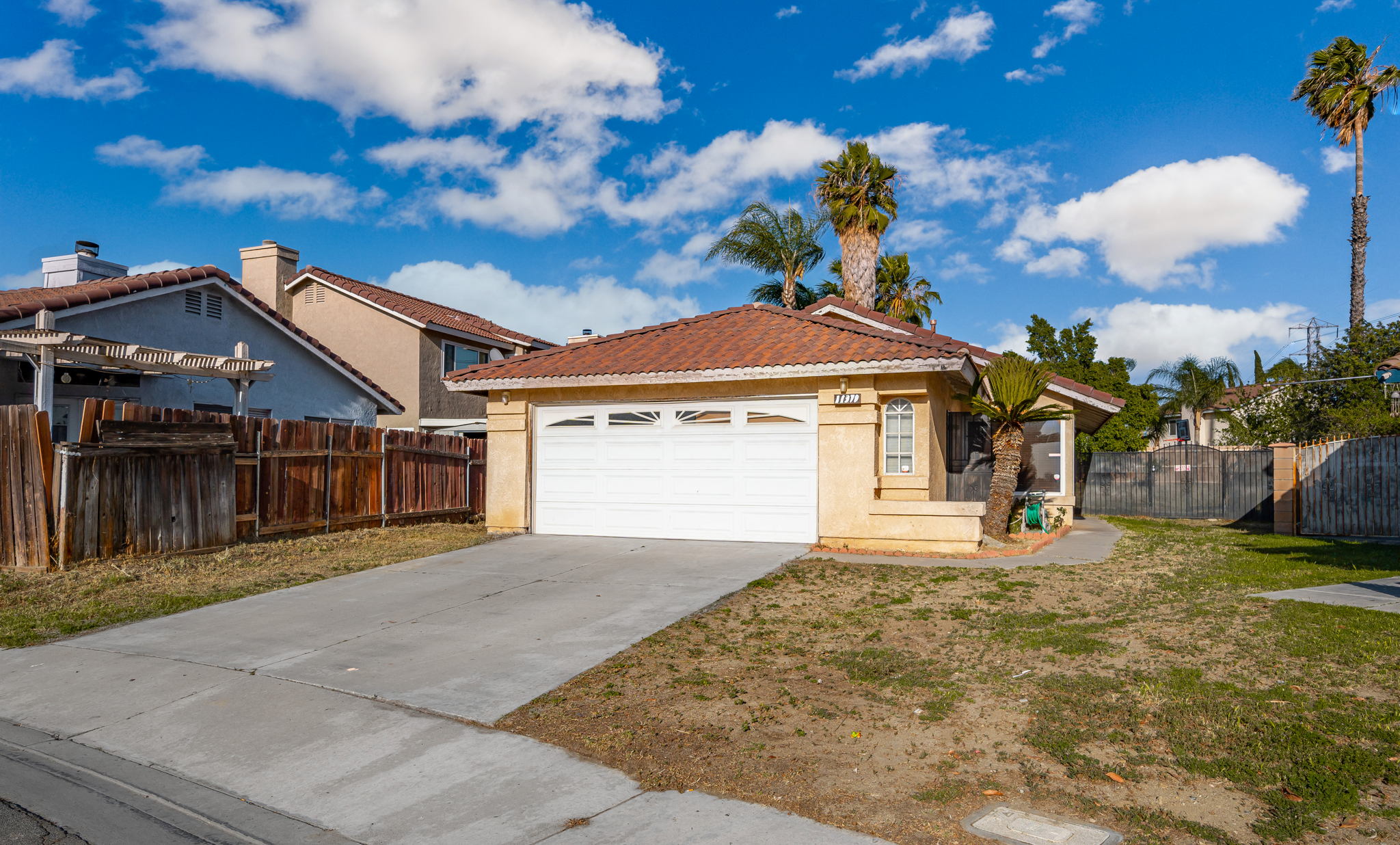 11379 Oak Knoll Dr, Fontana, CA 92337, USA Photo 5