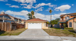 11379 Oak Knoll Dr, Fontana, CA 92337, USA Photo 3