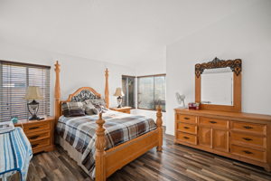 11379 Oak Knoll Dr, Fontana, CA 92337, USA Photo 12