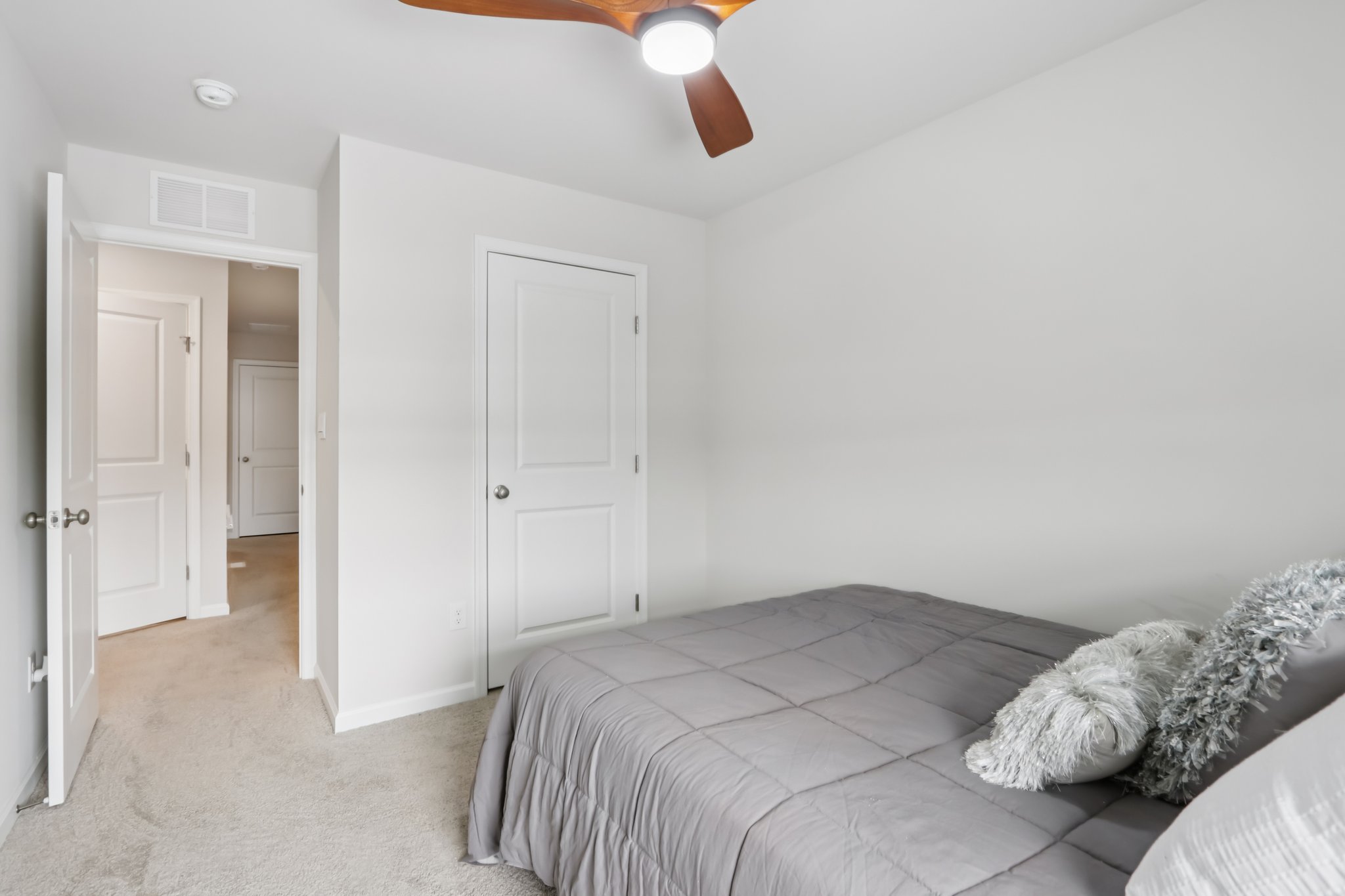 Martin Rd-S1702-036.jpg