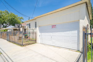  1138 W 38th St, Los Angeles, CA 90037, US Photo 39