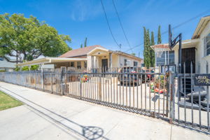  1138 W 38th St, Los Angeles, CA 90037, US Photo 37