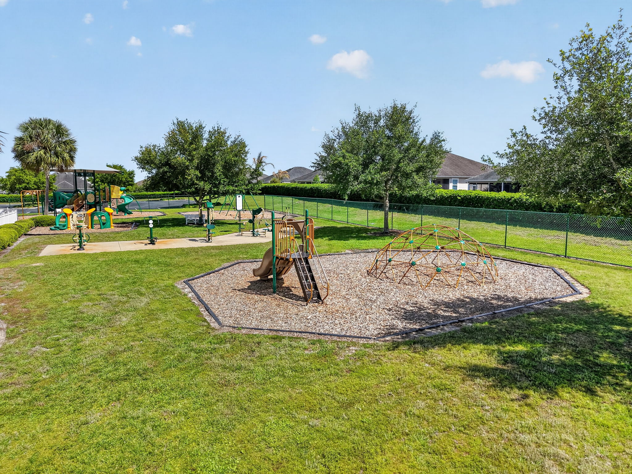 Oxford Oaks Amenities