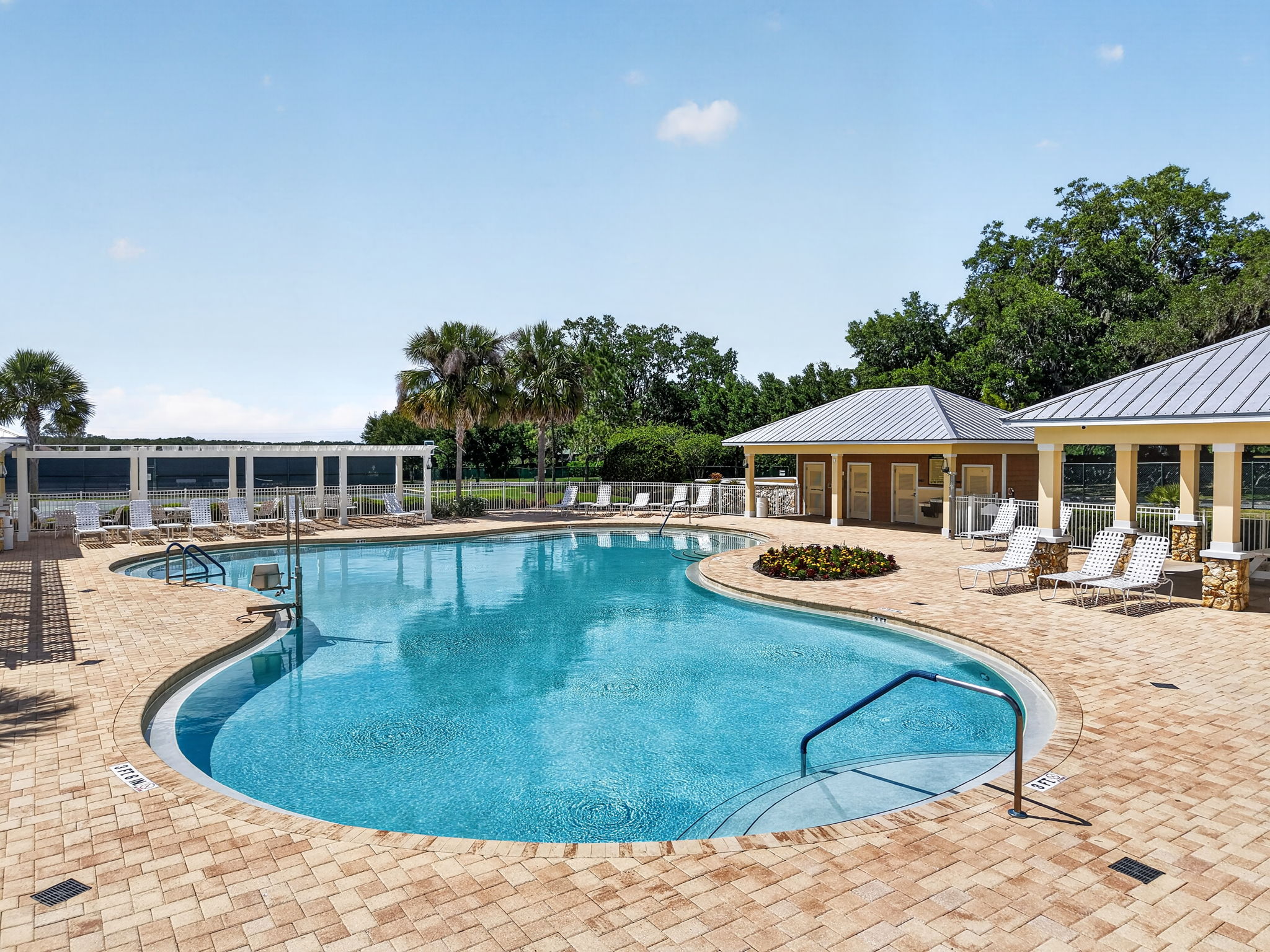 Oxford Oaks Amenities