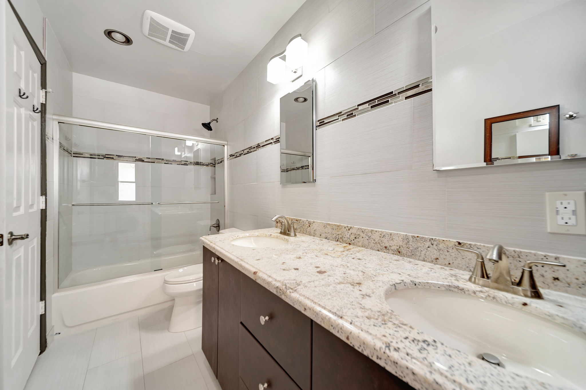 6300 S Falls Cir Dr #108, Lauderhill, FL 33319, US Photo 18