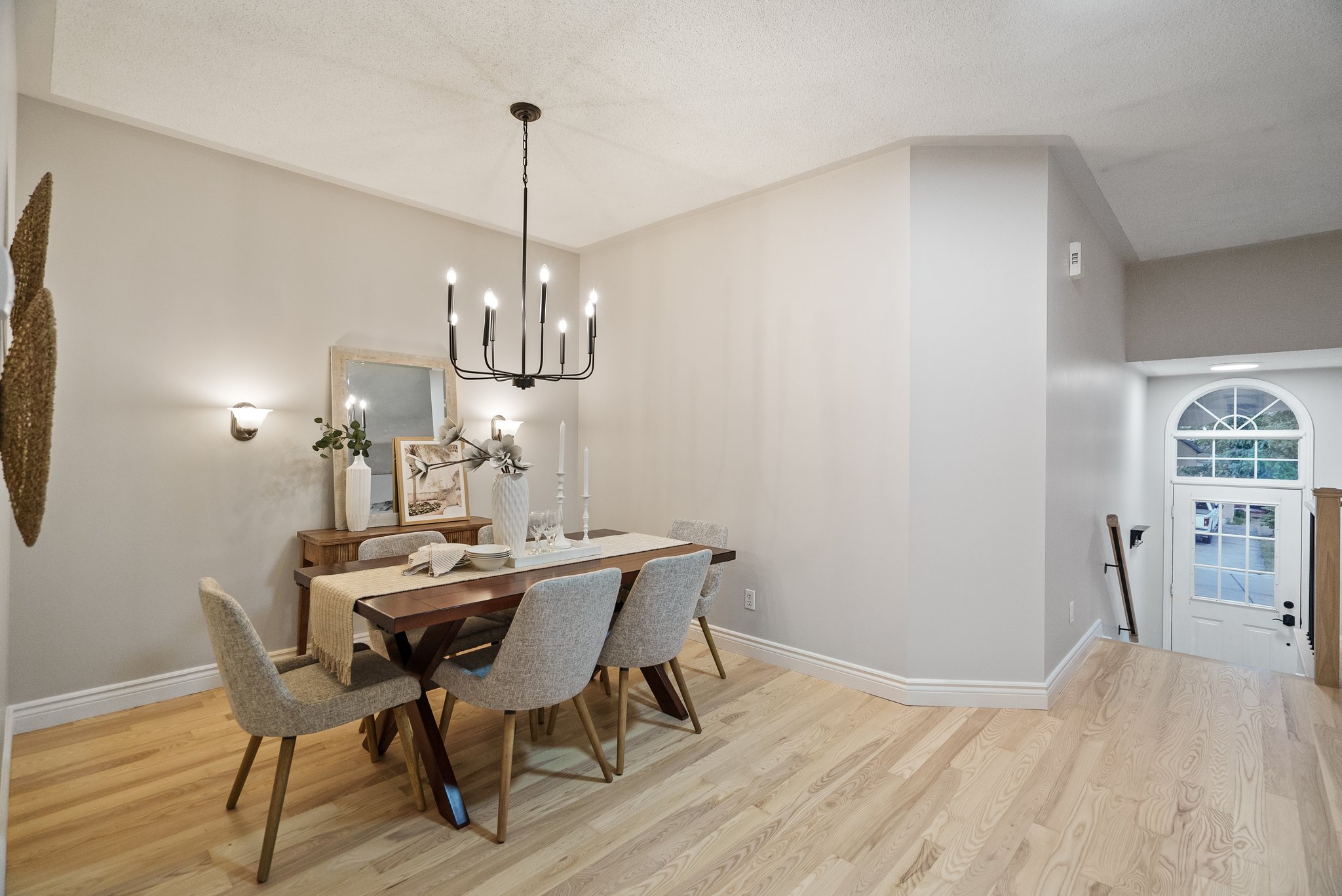 1139 Timberland Crescent Oshawa, ON L1K 2K8