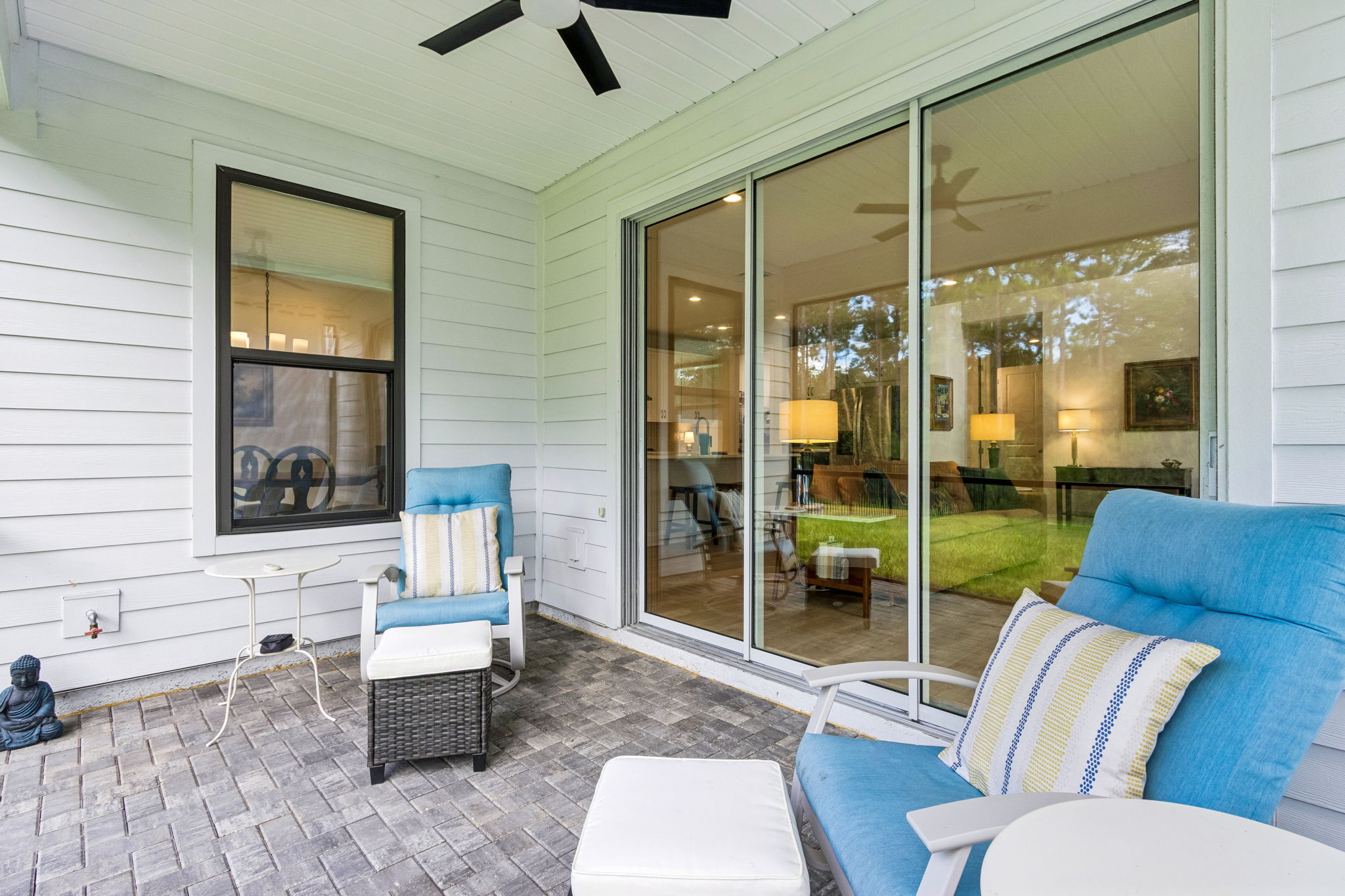 Screened-in Porch
