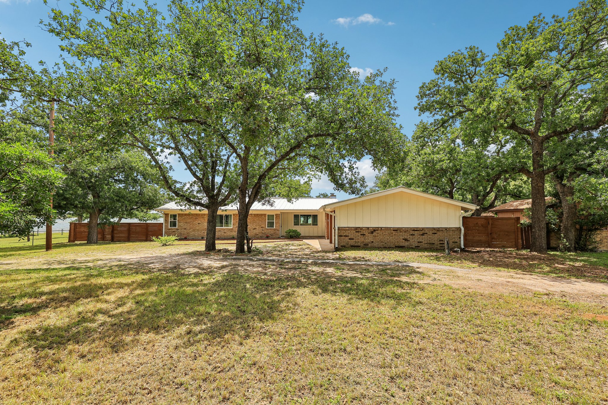 Agarita Dr-S0505-002.jpg