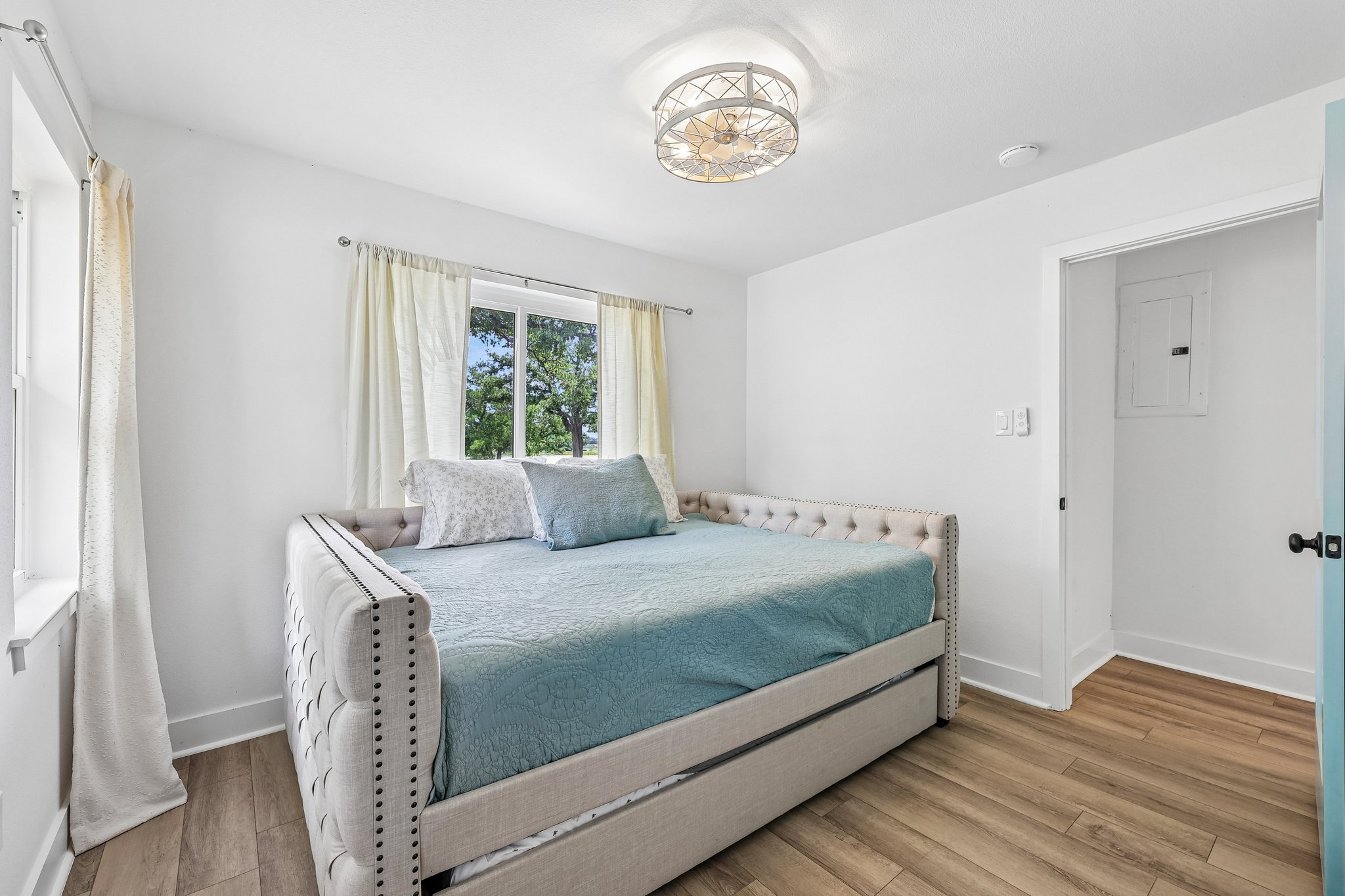 Agarita Dr-S0505-029.jpg
