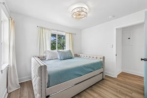 Agarita Dr-S0505-029.jpg