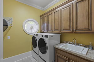  Photo 48