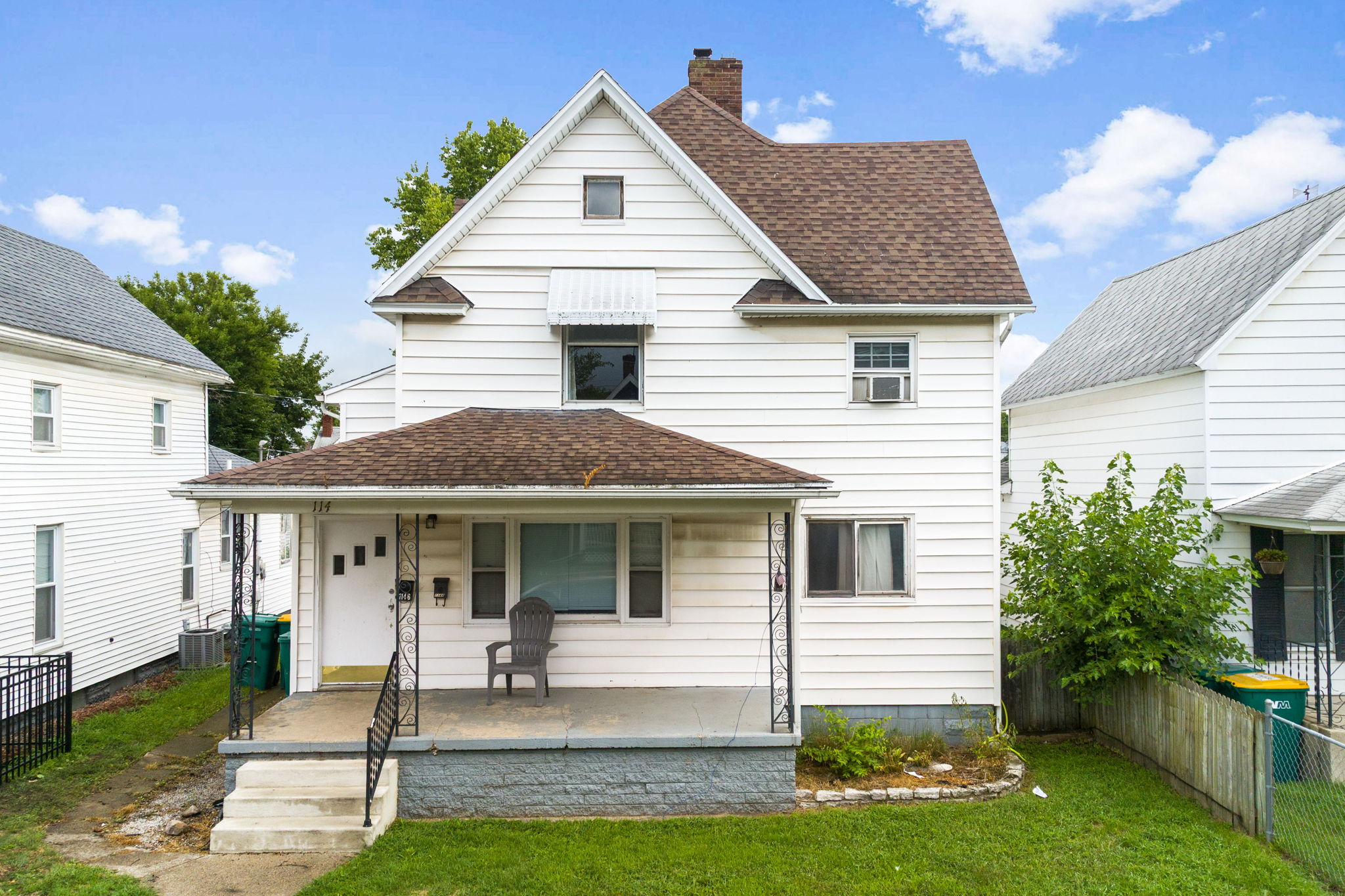 114 E 8th