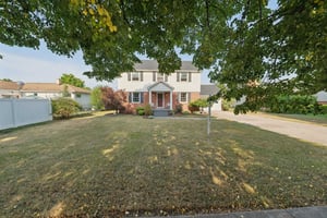 Fairways Blvd-S1008-001.jpg